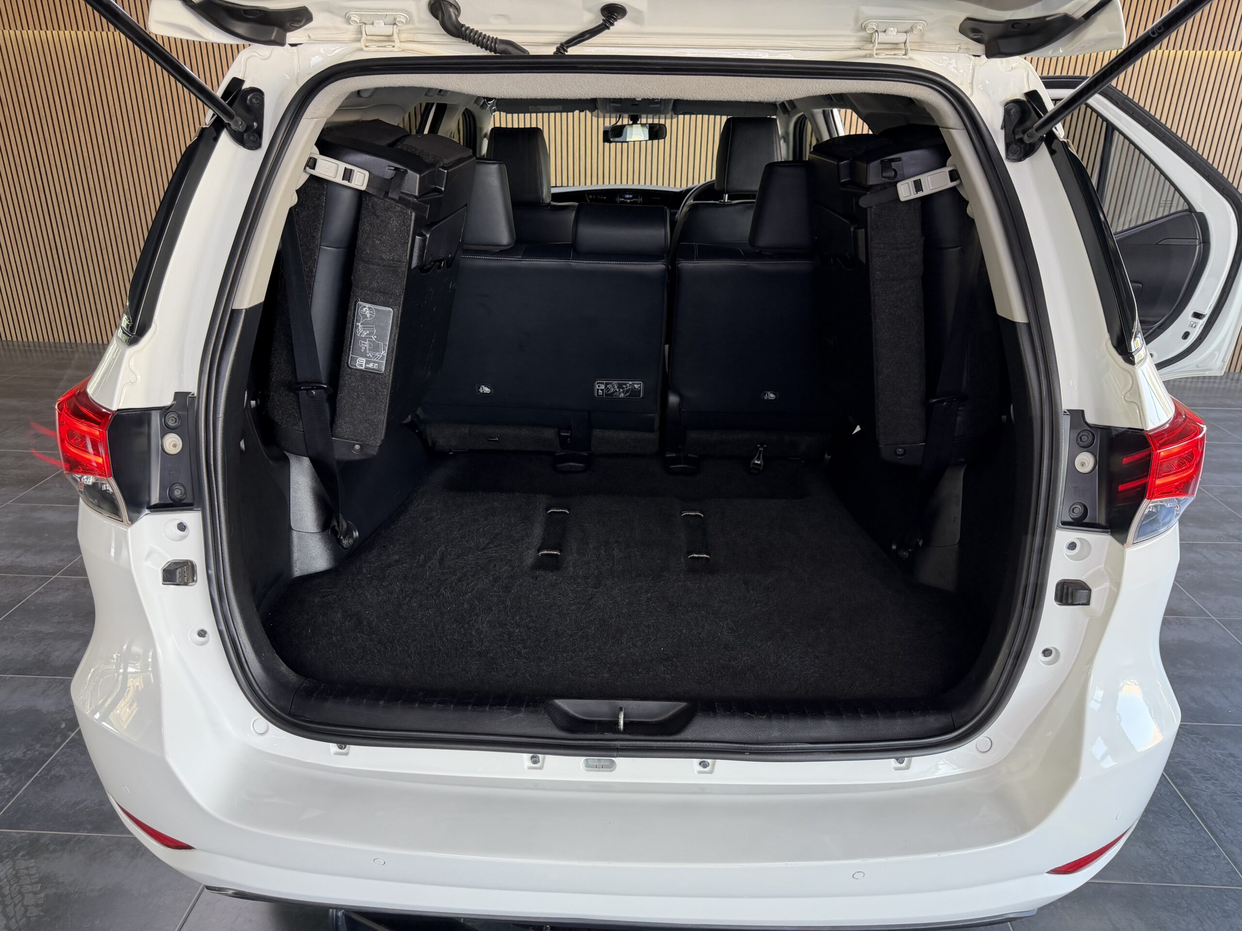 2021 Toyota 2.4 Gd-6 Fortuner thumbnail 8