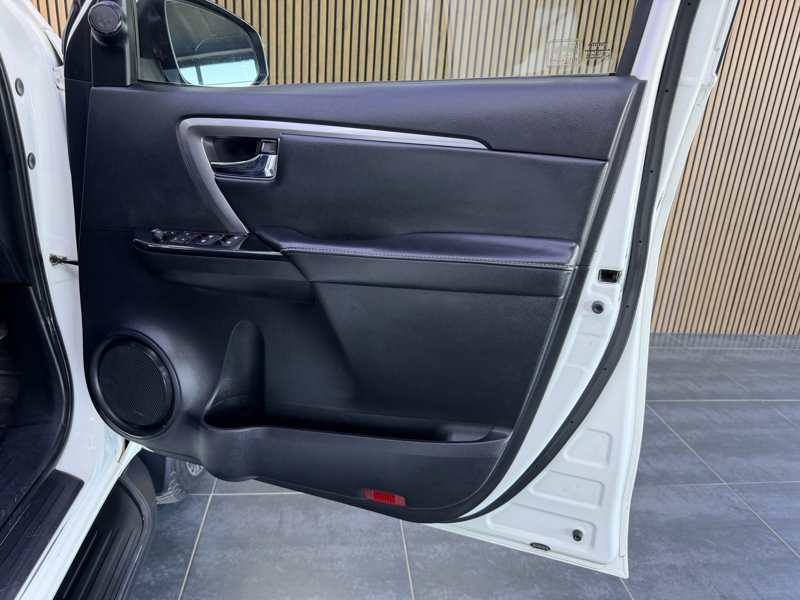 2021 Toyota 2.4 Gd-6 Fortuner thumbnail 13