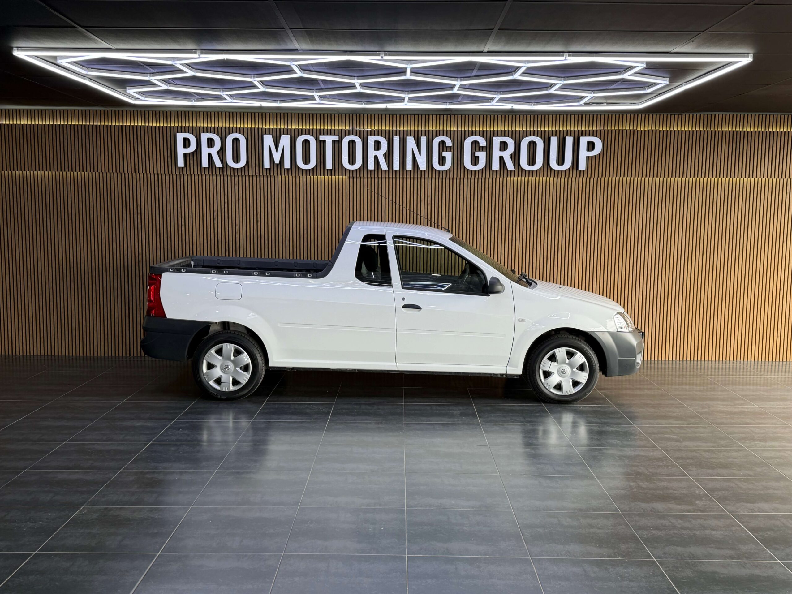 2022 Nissan Np 200 1.6 Safety Pack A/C