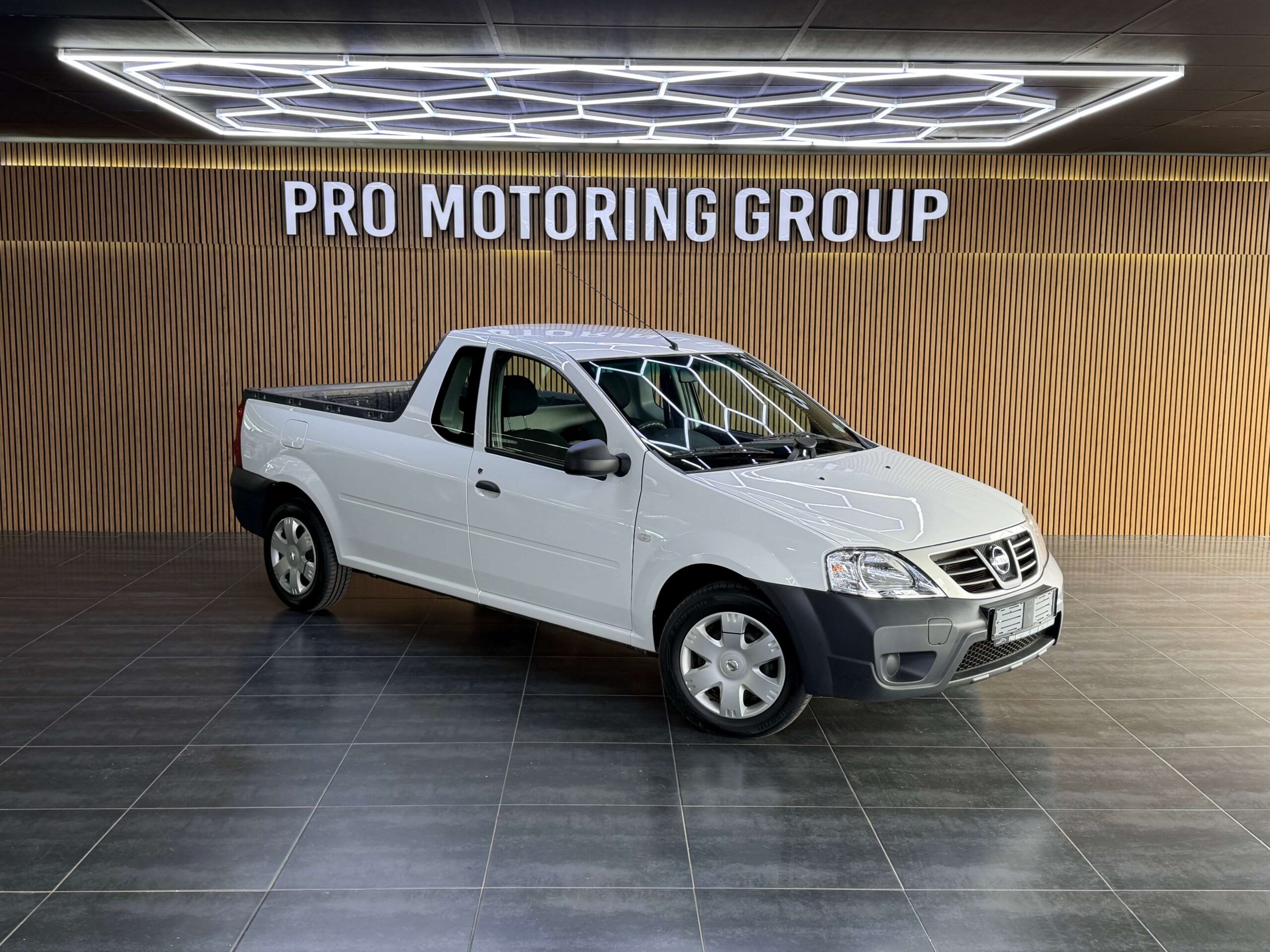 2022 Nissan Np 200 1.6 Safety Pack A/C