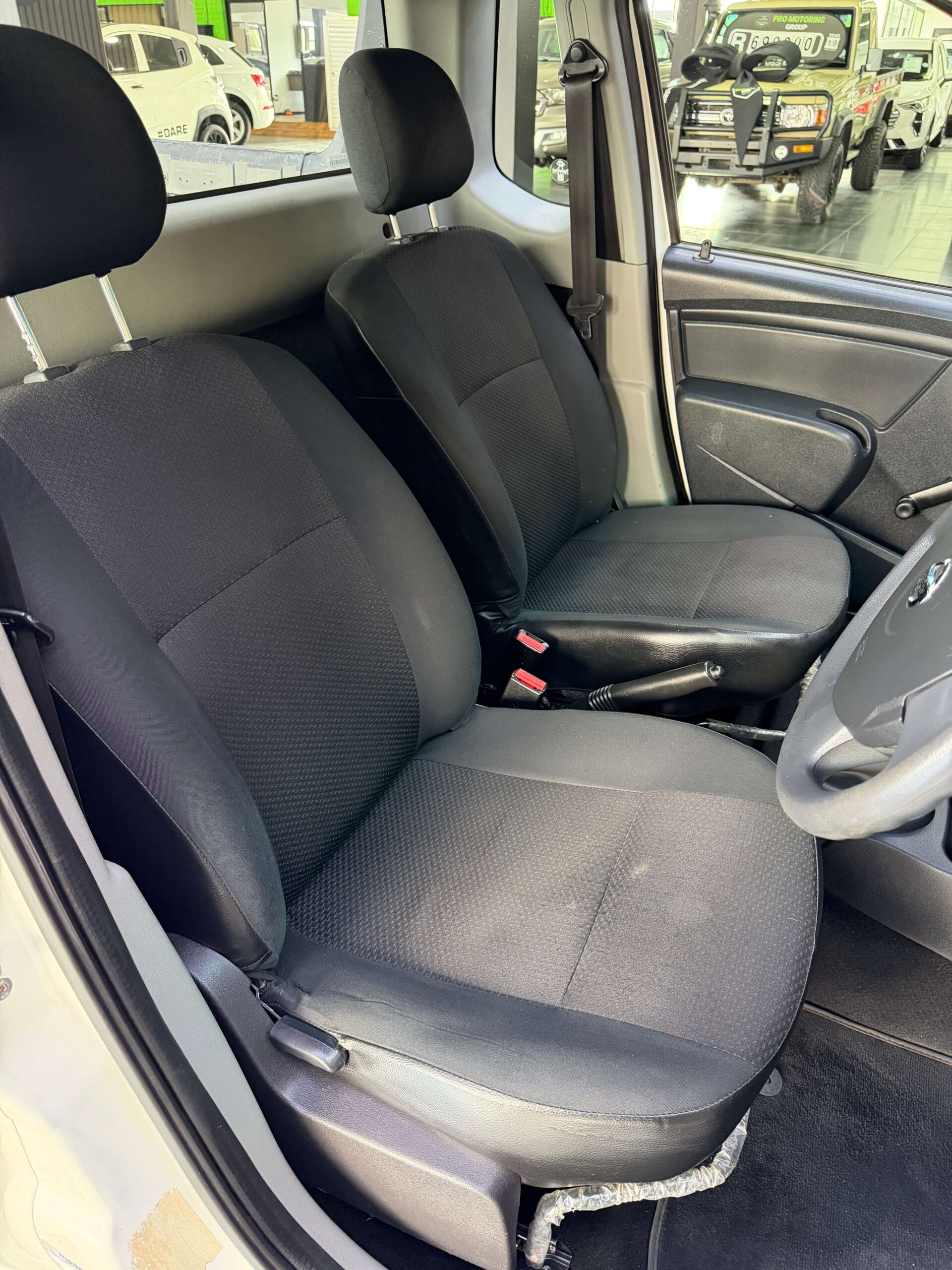 2022 Nissan Np 200 1.6 Safety Pack A/C thumbnail 10