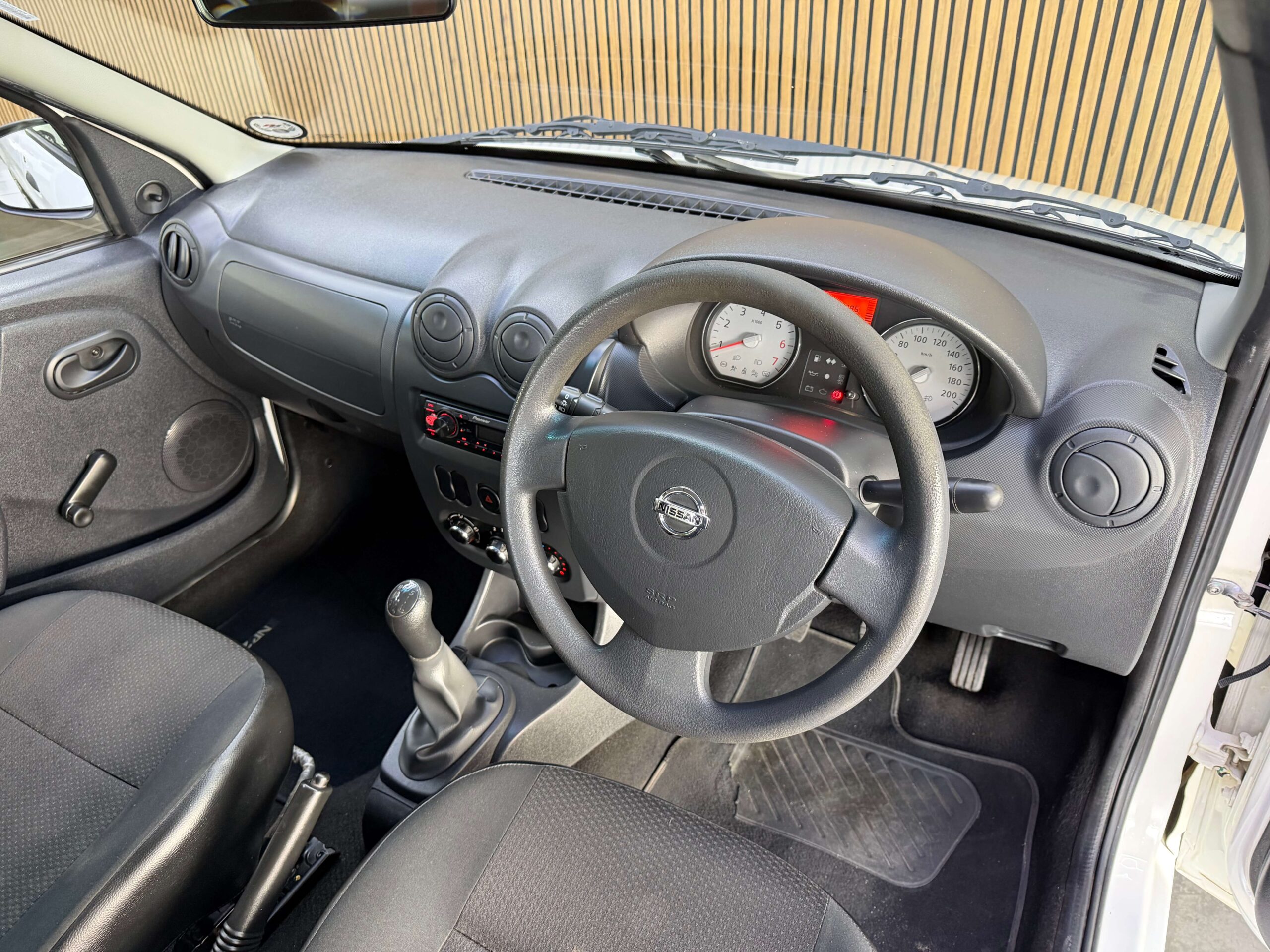 2022 Nissan Np 200 1.6 Safety Pack A/C thumbnail 11