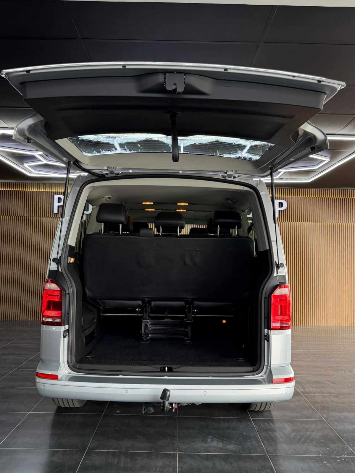 2016 Volkswagen Caravelle