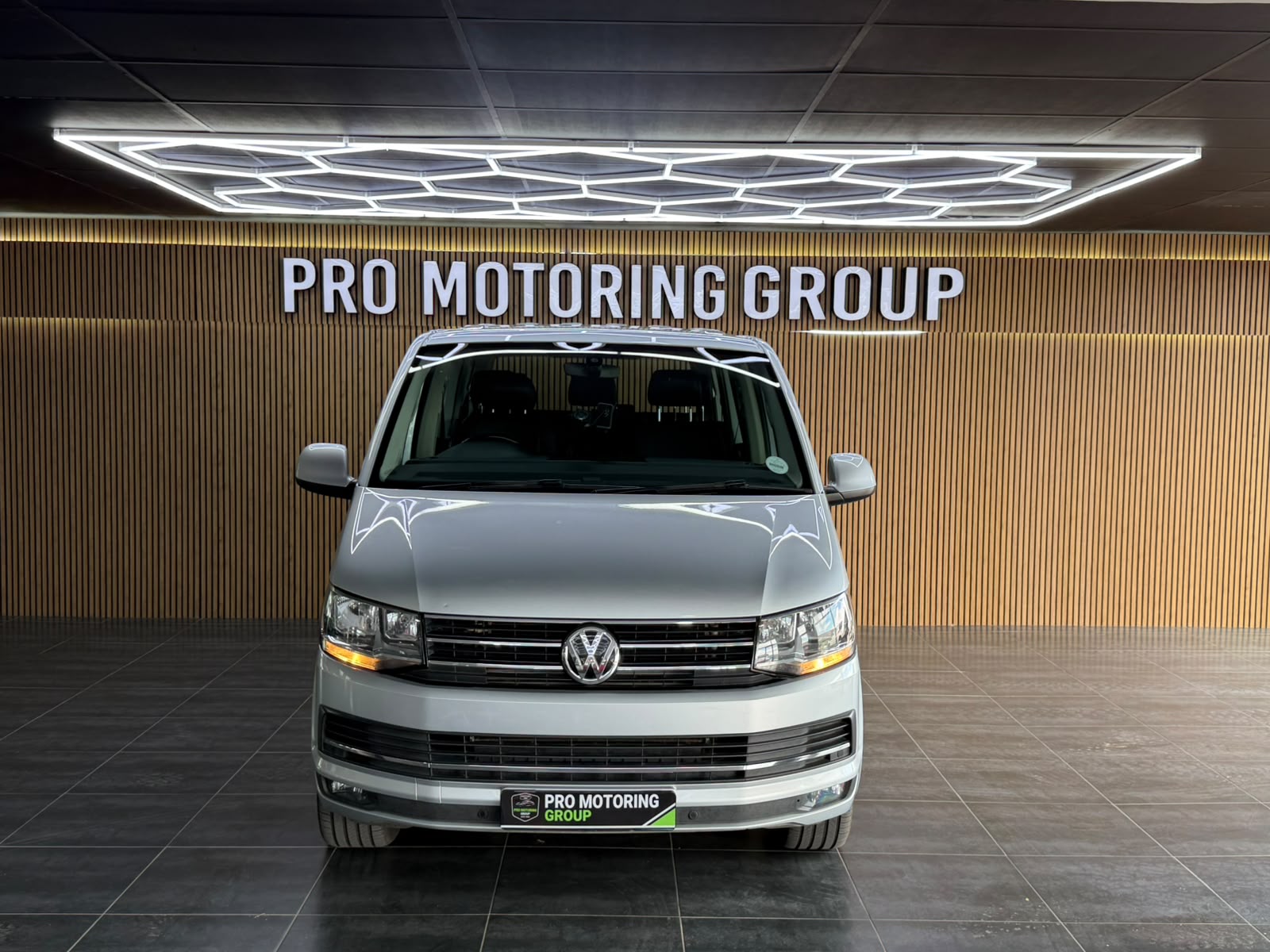 2016 Volkswagen Caravelle thumbnail 5