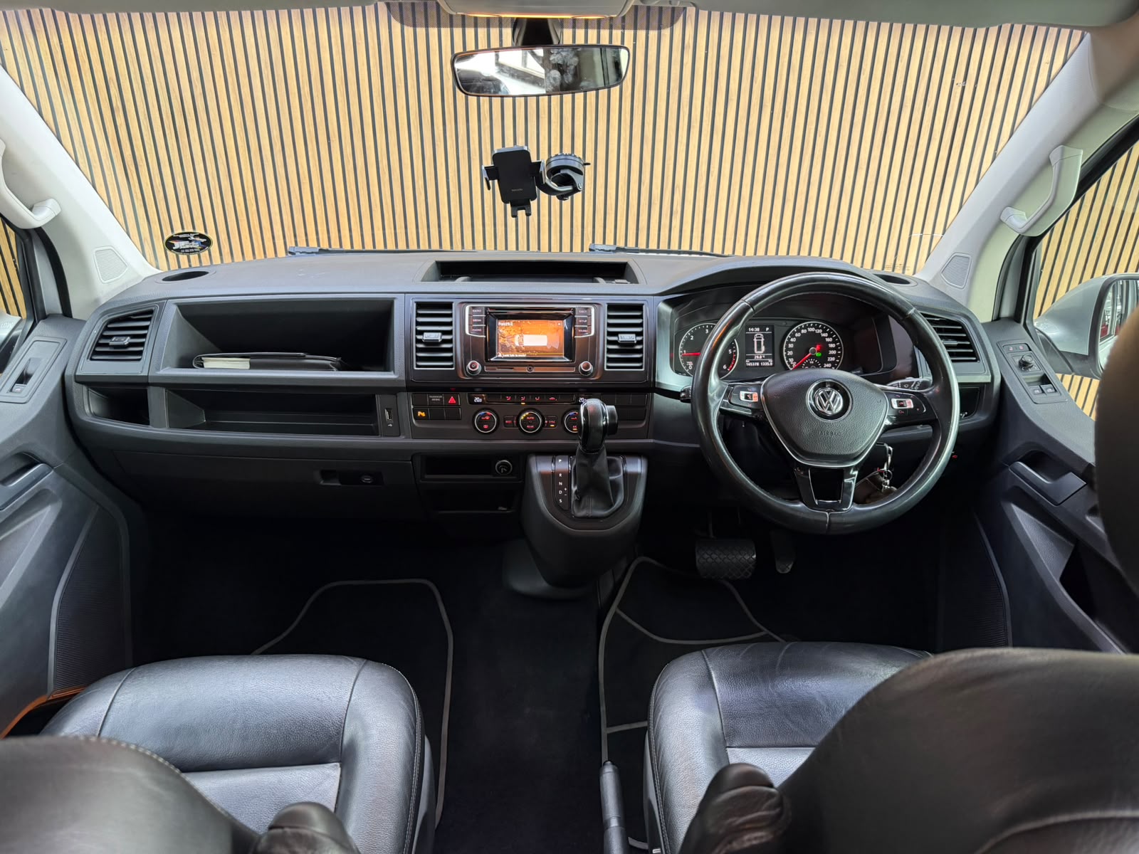 2016 Volkswagen Caravelle thumbnail 14