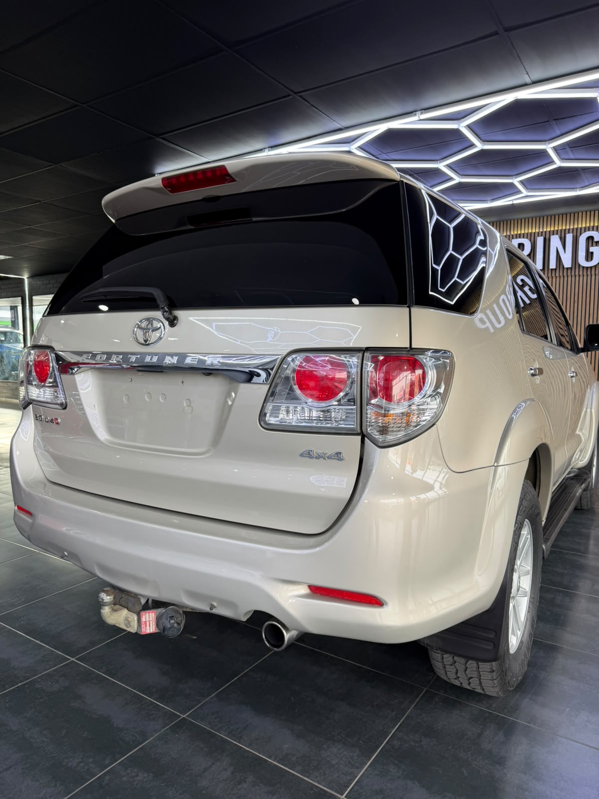 2012 Toyota Fortuner thumbnail 17