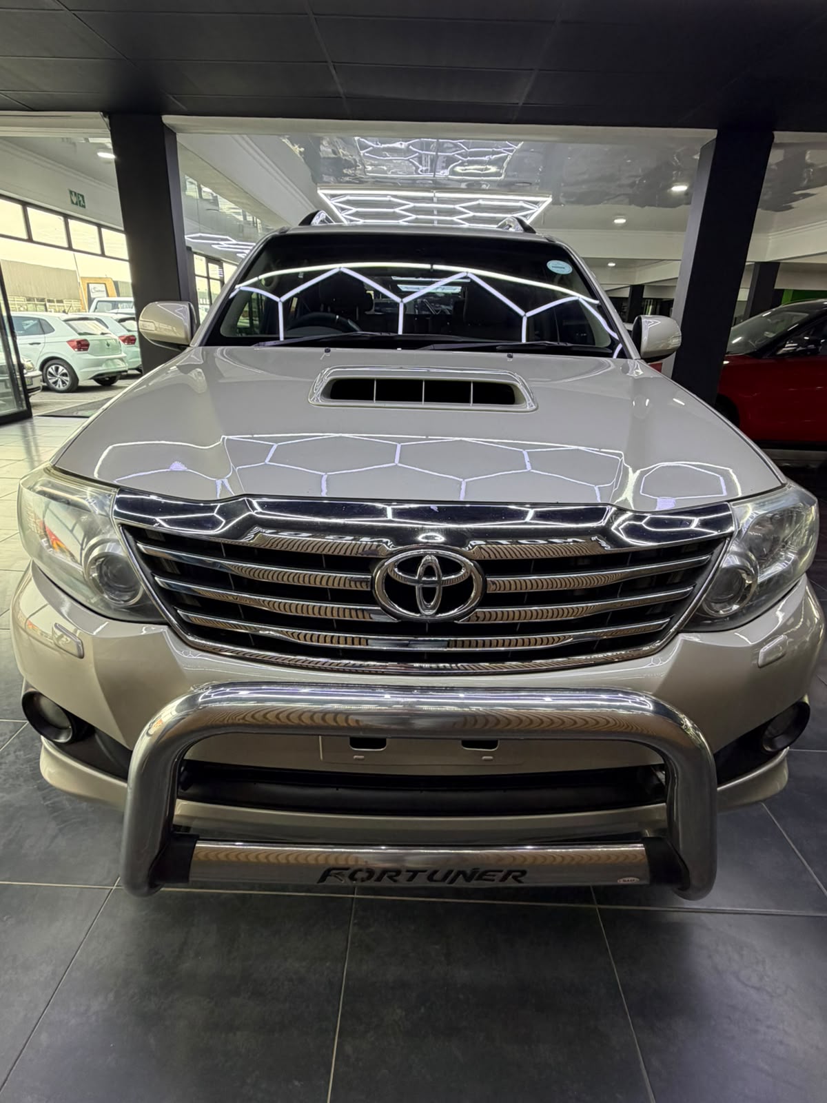 2012 Toyota Fortuner thumbnail 15