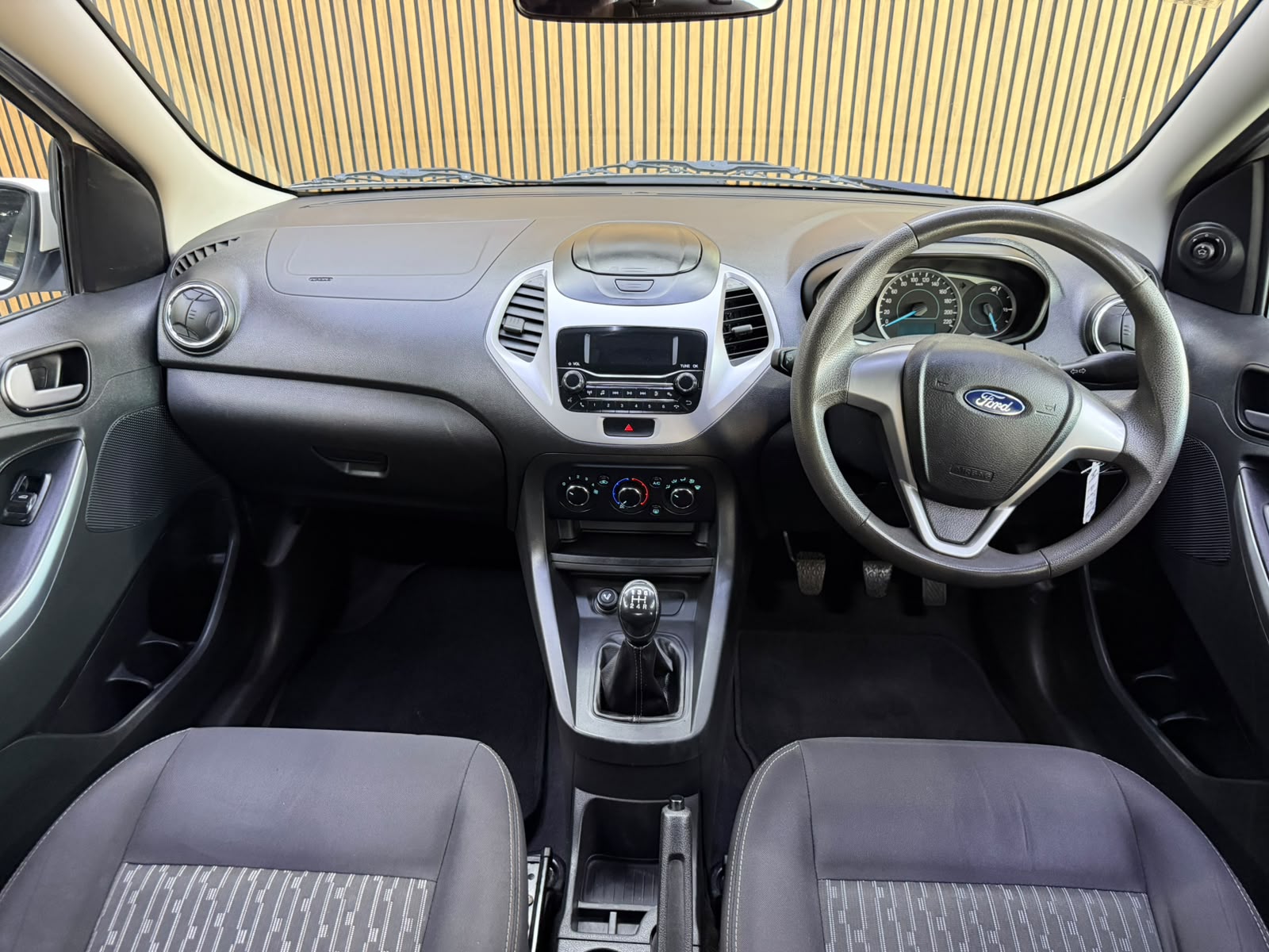 2020 Ford Figo thumbnail 12